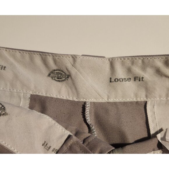 Dickies Work Shorts Gray Flat Front Chino Loose Fit Multi Pocket Mens 34x12 - Picture 7 of 13
